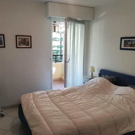 Havre De Paix En Plein Centre Ville, 4 Couchages * מנטון